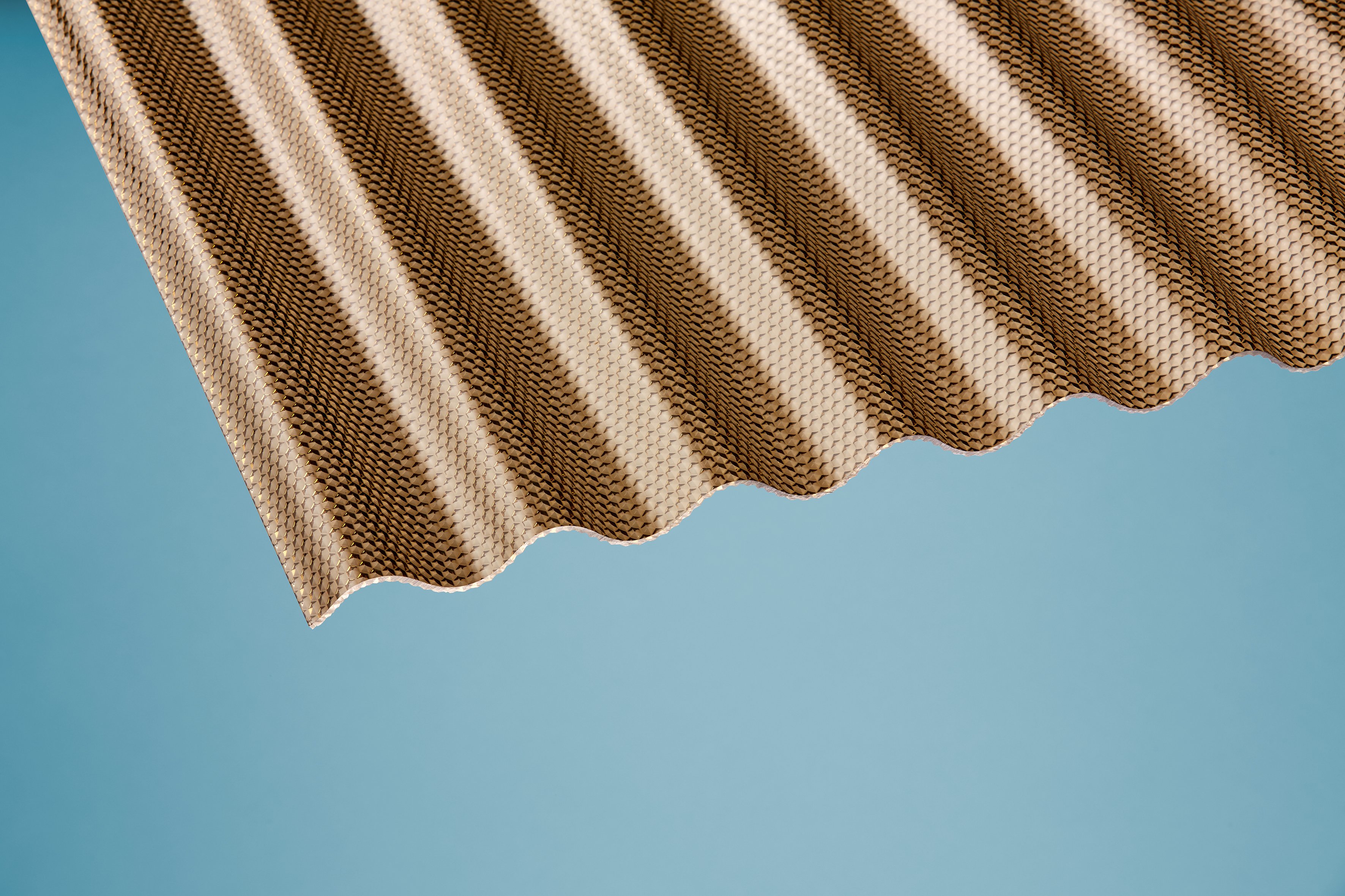 Acryl Wellplatten Sinus 76/18 wabe bronce 3 mm